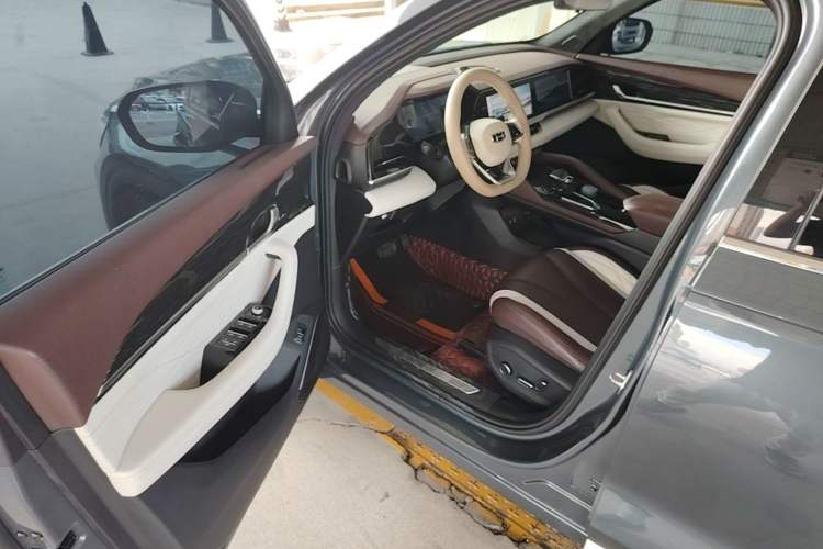 Used Geely Auto Monjaro L 2021 2.0TD DCT EVO Two-Wheel Drive Prestige Version Driver Seat