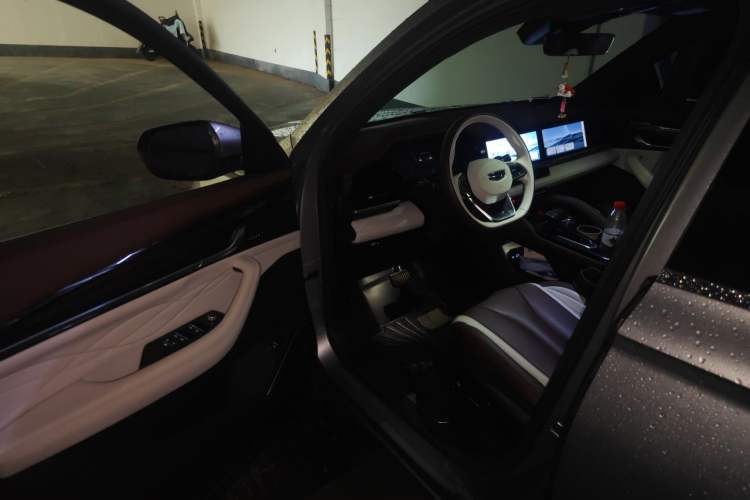 Used Geely Auto Monjaro L 2021 2.0TD DCT EVO Two-Wheel Drive Prestige Version Driver Seat
