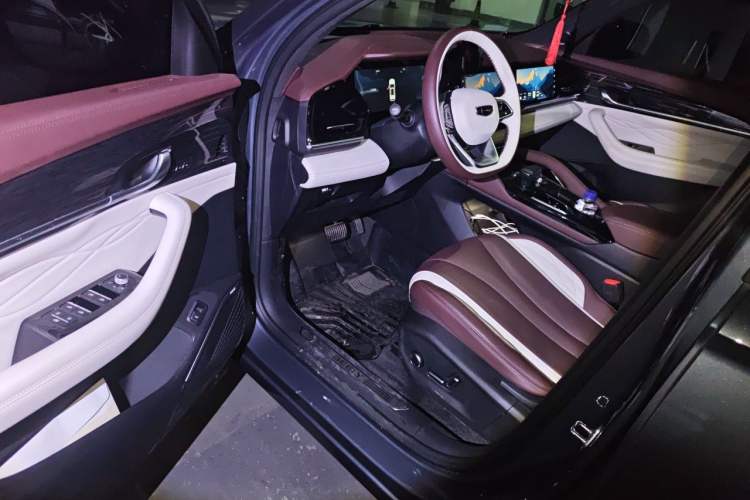 Used Geely Auto Monjaro L 2021 2.0TD High-Power Automatic All-Wheel-Drive Flagship Version Driver Seat