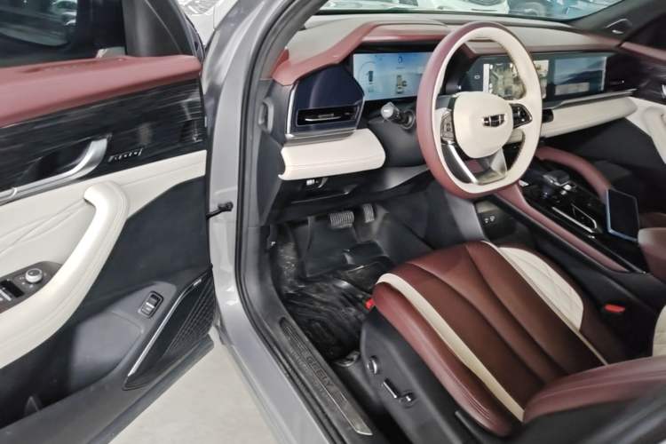 Used Geely Auto Monjaro L 2021 2.0TD High-Power Automatic All-Wheel Drive Luxury Version Driver Seat