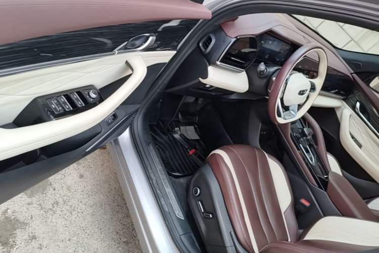 Used Geely Auto Monjaro L 2021 2.0TD DCT EVO Two-Wheel Drive Prestige Version Driver Seat