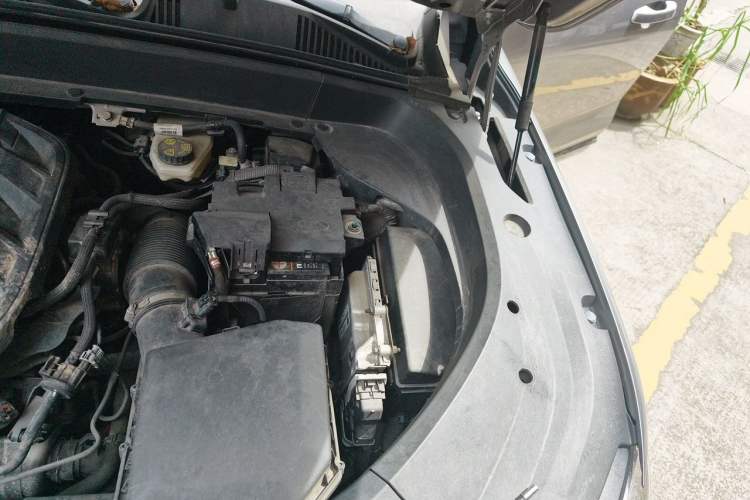 Used Geely Auto Monjaro L 2021 2.0TD DCT EVO Two-Wheel Drive Prestige Version Engine Bay Left