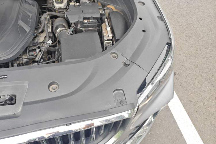 Used Geely Auto Monjaro L 2021 2.0TD DCT EVO Two-Wheel Drive Prestige Version Engine Bay Left