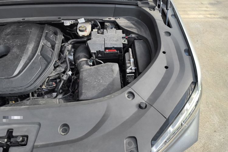 Used Geely Auto Monjaro L 2021 2.0TD DCT EVO Two-Wheel Drive Prestige Version Engine Bay Left