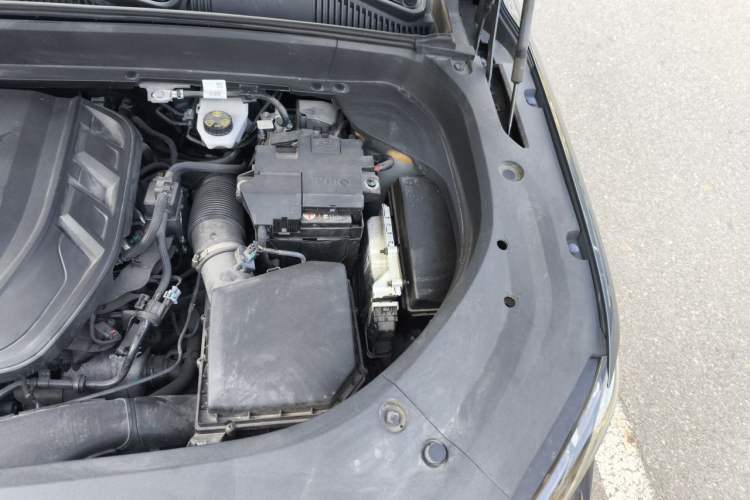 Used Geely Auto Monjaro L 2021 2.0TD DCT EVO Two-Wheel Drive Prestige Version Engine Bay Left