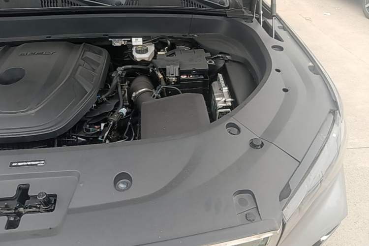 Used Geely Auto Monjaro L 2021 2.0TD DCT EVO Two-Wheel Drive Prestige Version Engine Bay Left