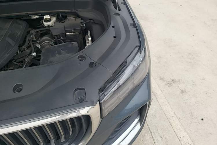 Used Geely Auto Monjaro L 2021 2.0TD DCT EVO Two-Wheel Drive Prestige Version Engine Bay Left