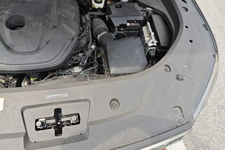Used Geely Auto Monjaro L 2021 2.0TD DCT EVO Two-Wheel Drive Prestige Version Engine Bay Left