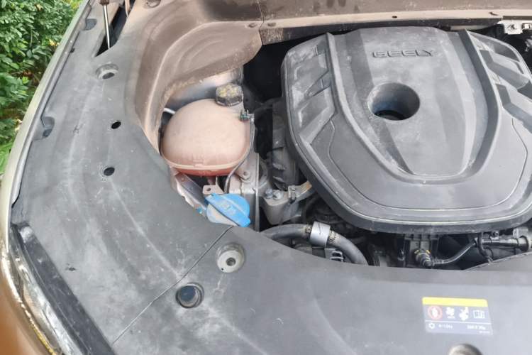 Used Geely Auto Monjaro L 2021 2.0TD DCT EVO Two-Wheel-Drive Flagship Version Engine Bay Right