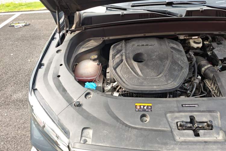 Used Geely Auto Monjaro L 2021 2.0TD DCT EVO Two-Wheel Drive Smart Luxury Version Engine Bay Right