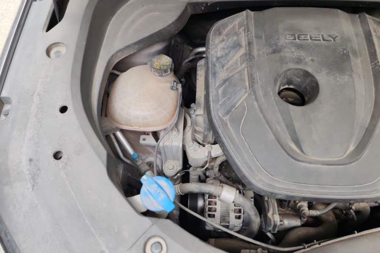 Used Geely Auto Monjaro L 2021 2.0TD High-Power Automatic All-Wheel-Drive Flagship Version Engine Bay Right