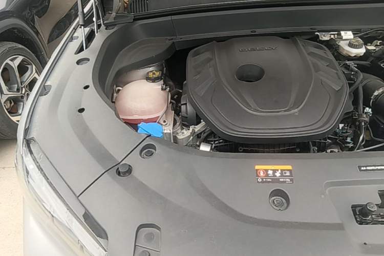 Used Geely Auto Monjaro L 2021 2.0TD DCT EVO Two-Wheel Drive Prestige Version Engine Bay Right