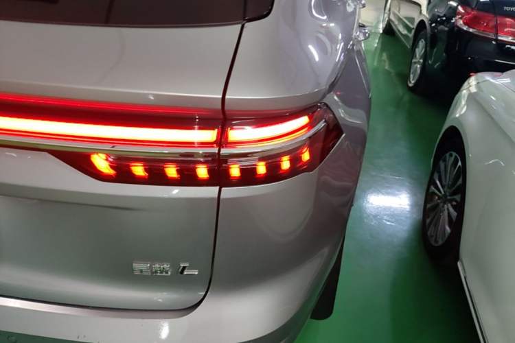 Used Geely Auto Monjaro L 2021 2.0TD DCT EVO Two-Wheel Drive Prestige Version Exterior 3