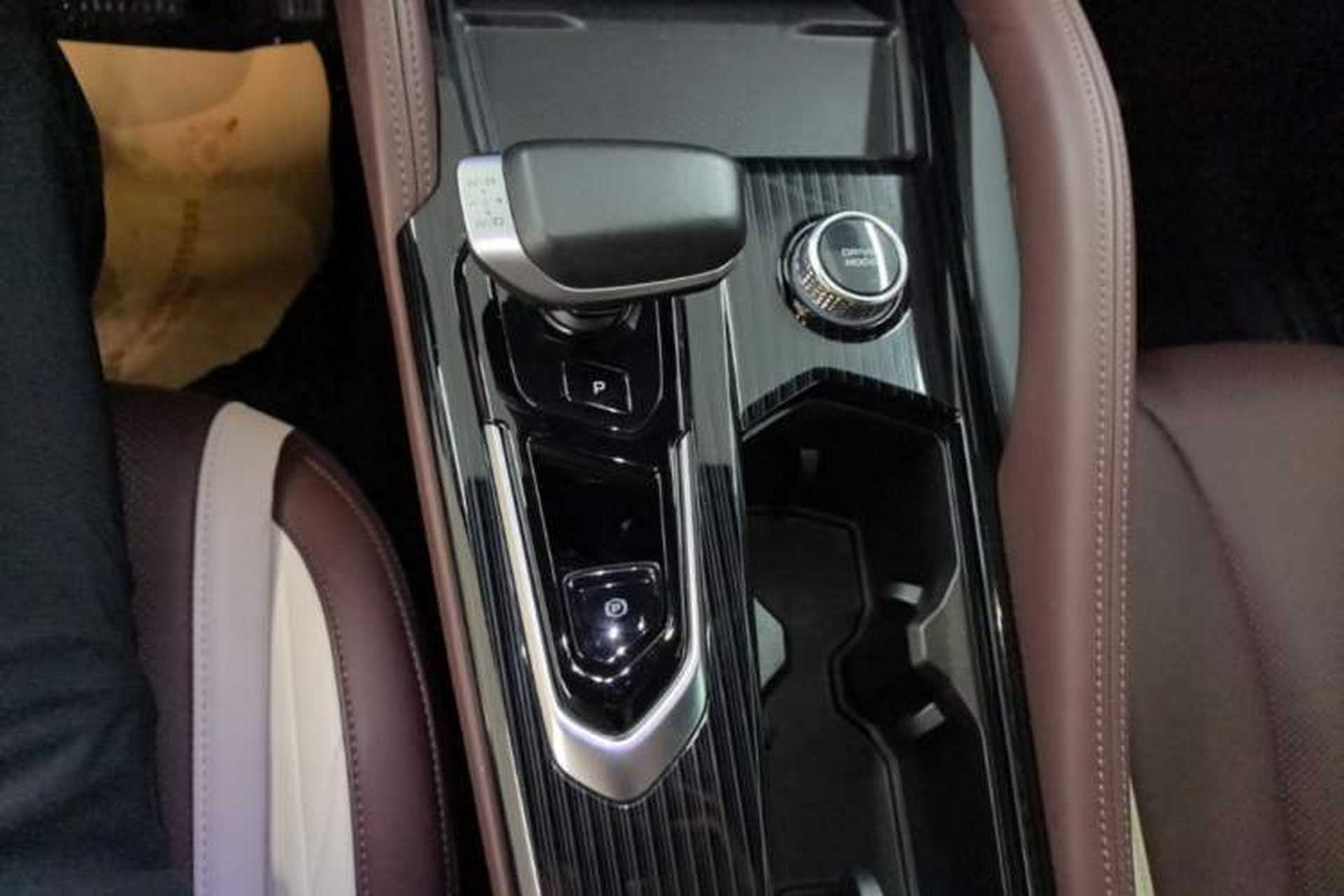 Used Geely Auto Monjaro L 2021 2.0TD DCT EVO Two-Wheel Drive Smart Luxury Version Gear Lever