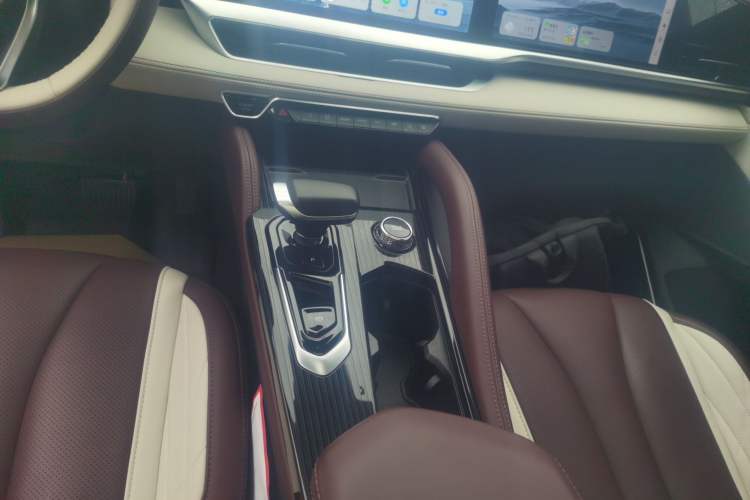 Used Geely Auto Monjaro L 2021 2.0TD DCT EVO Two-Wheel Drive Smart Luxury Version Gear Lever