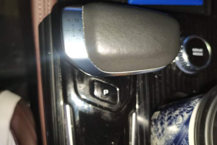 Used Geely Auto Monjaro L 2021 2.0TD DCT EVO Two-Wheel Drive Smart Luxury Version Gear Lever