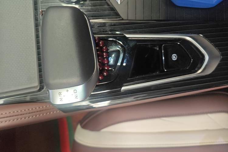 Used Geely Auto Monjaro L 2021 2.0TD DCT EVO Two-Wheel Drive Smart Luxury Version Gear Lever