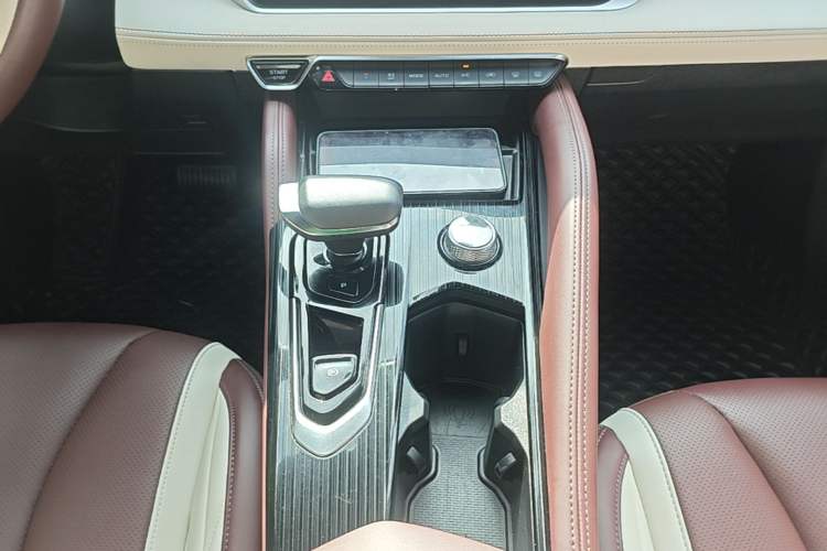 Used Geely Auto Monjaro L 2021 2.0TD DCT EVO Two-Wheel Drive Smart Luxury Version Gear Lever