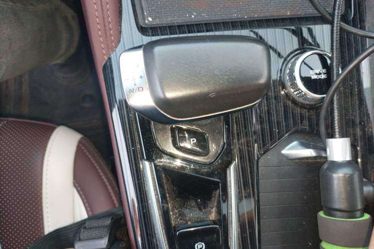 Used Geely Auto Monjaro L 2021 2.0TD DCT EVO Two-Wheel Drive Smart Luxury Version Gear Lever