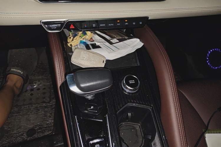 Used Geely Auto Monjaro L 2021 2.0TD High-Power Automatic All-Wheel-Drive Flagship Version Gear Lever