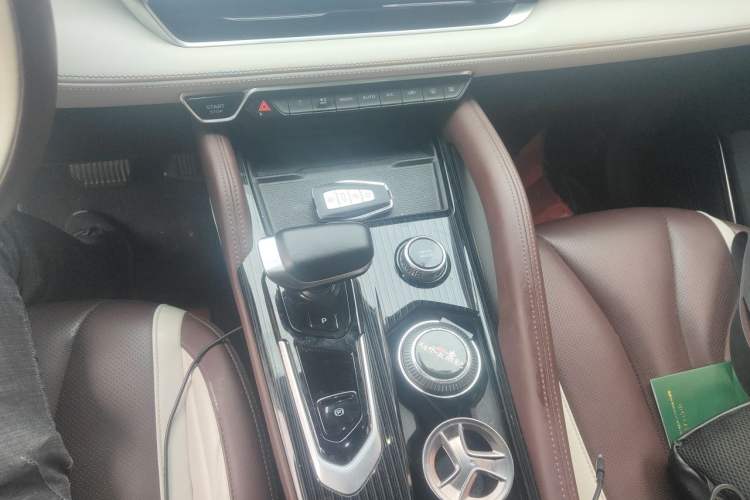 Used Geely Auto Monjaro L 2021 2.0TD DCT EVO Two-Wheel Drive Smart Luxury Version Gear Lever