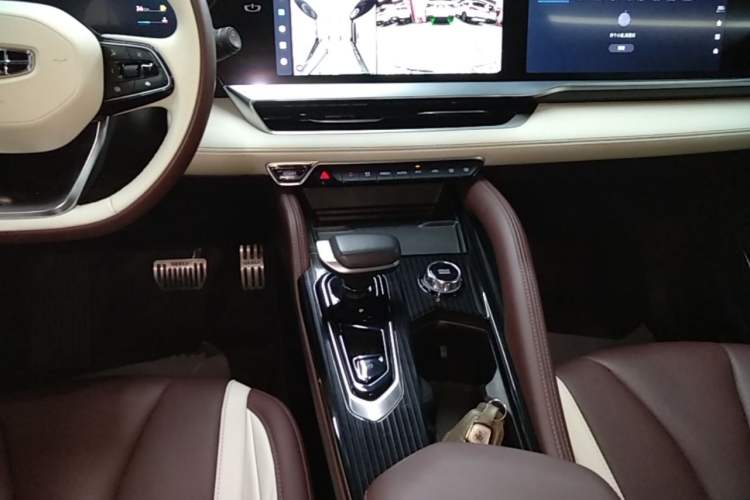 Used Geely Auto Monjaro L 2021 2.0TD DCT EVO Two-Wheel Drive Smart Luxury Version Gear Lever
