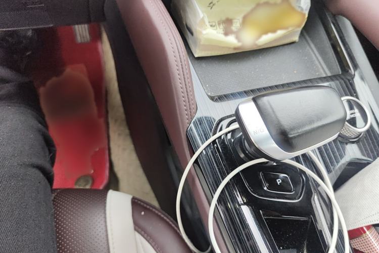 Used Geely Auto Monjaro L 2021 2.0TD DCT EVO Two-Wheel Drive Prestige Version Gear Lever