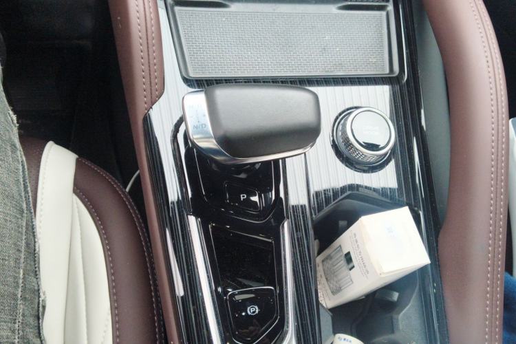 Used Geely Auto Monjaro L 2021 2.0TD DCT EVO Two-Wheel Drive Smart Luxury Version Gear Lever