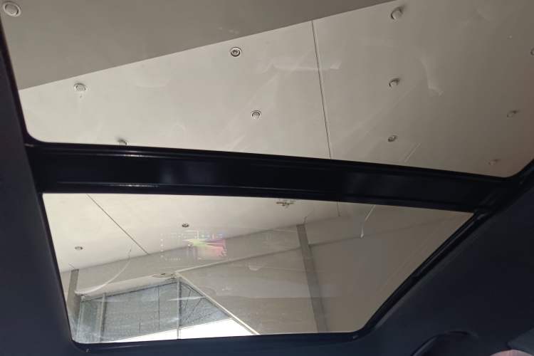 Used Geely Auto Monjaro L 2021 2.0TD DCT EVO Two-Wheel Drive Smart Luxury Version Headliner
