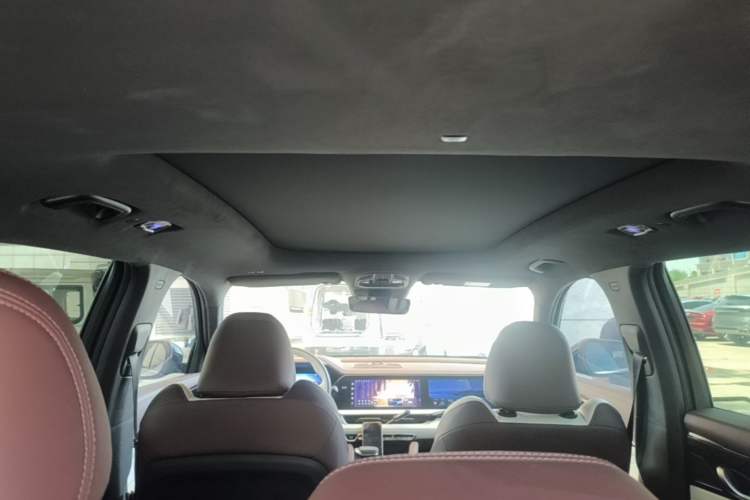Used Geely Auto Monjaro L 2021 2.0TD DCT EVO Two-Wheel Drive Smart Luxury Version Headliner