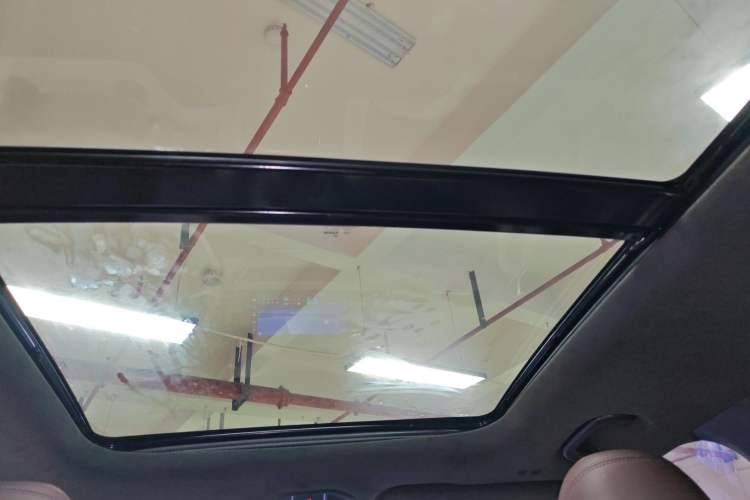 Used Geely Auto Monjaro L 2021 2.0TD DCT EVO Two-Wheel Drive Smart Luxury Version Headliner