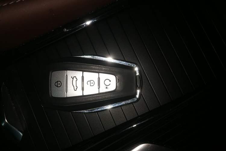 Used Geely Auto Monjaro L 2021 2.0TD DCT EVO Two-Wheel Drive Smart Luxury Version Interior 1