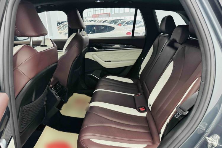 Used Geely Auto Monjaro L 2021 2.0TD DCT EVO Two-Wheel Drive Prestige Version Interior 2
