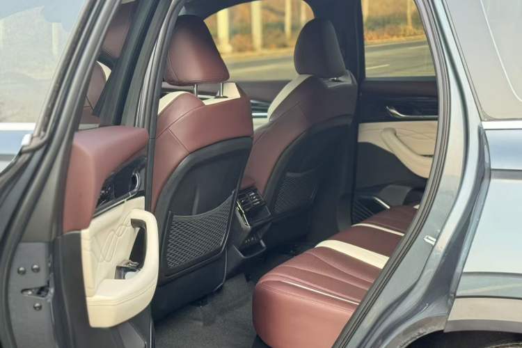 Used Geely Auto Monjaro L 2021 2.0TD DCT EVO Two-Wheel Drive Prestige Version Interior 3