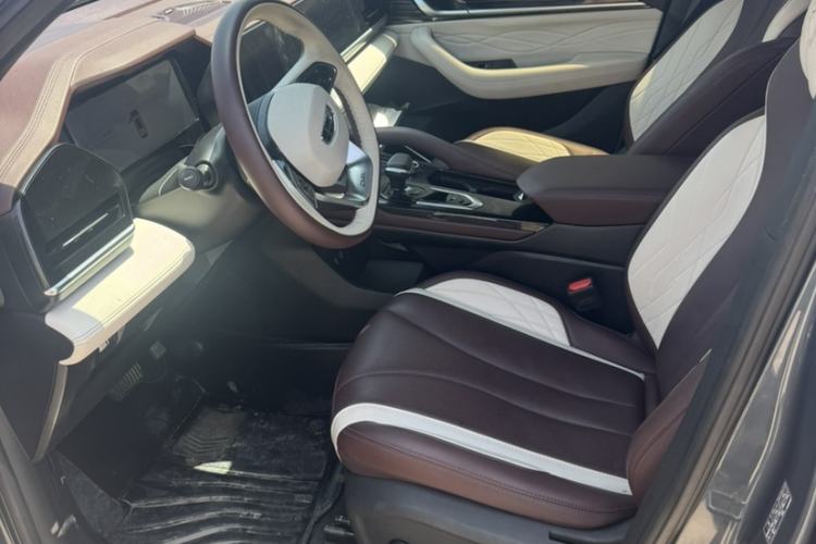 Used Geely Auto Monjaro L 2021 2.0TD DCT EVO Two-Wheel Drive Smart Luxury Version Interior 3