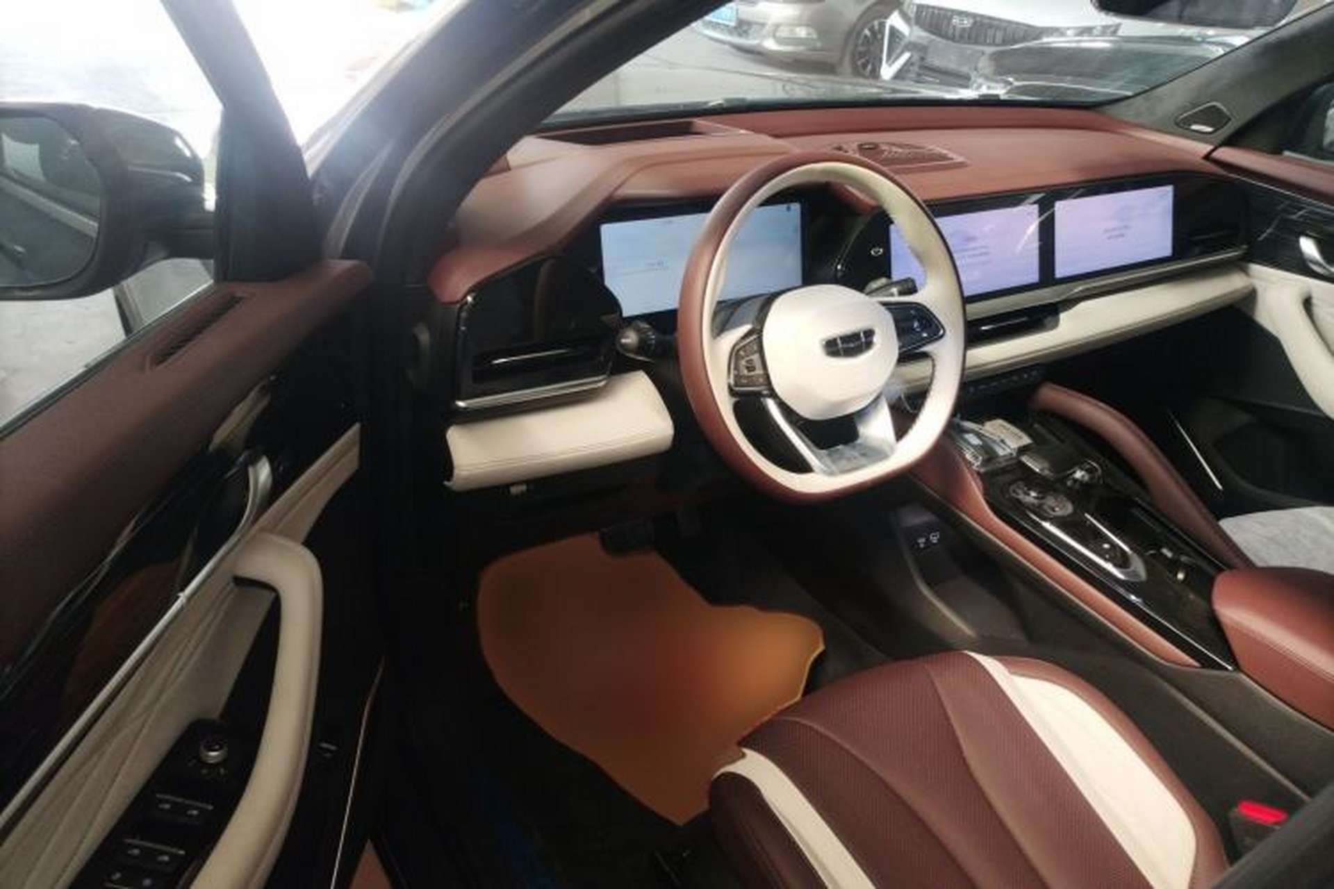 Used Geely Auto Monjaro L 2021 2.0TD High-Power Automatic All-Wheel-Drive Flagship Version Interior 3