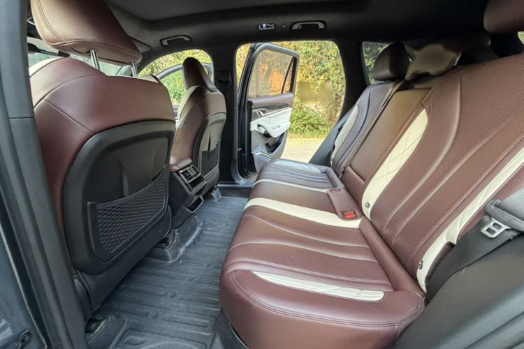 Used Geely Auto Monjaro L 2021 2.0TD DCT EVO Two-Wheel Drive Prestige Version Interior 4