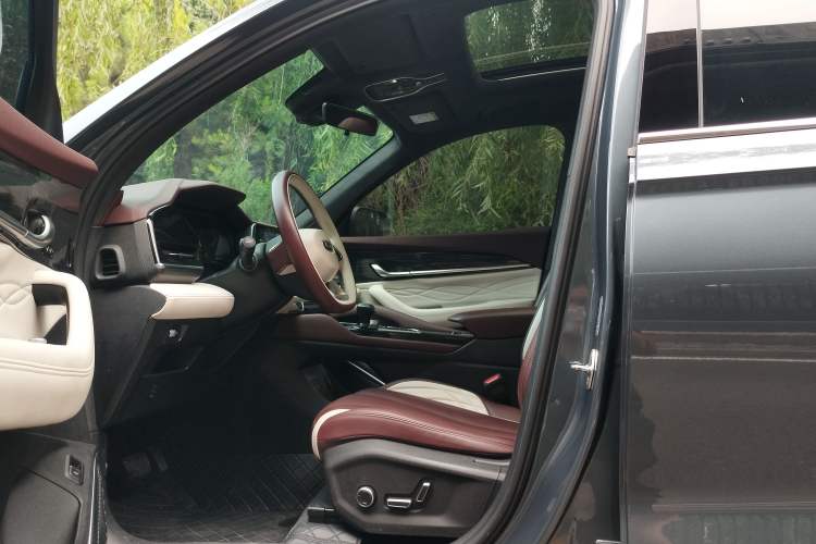 Used Geely Auto Monjaro L 2021 2.0TD DCT EVO Two-Wheel Drive Prestige Version Interior 4