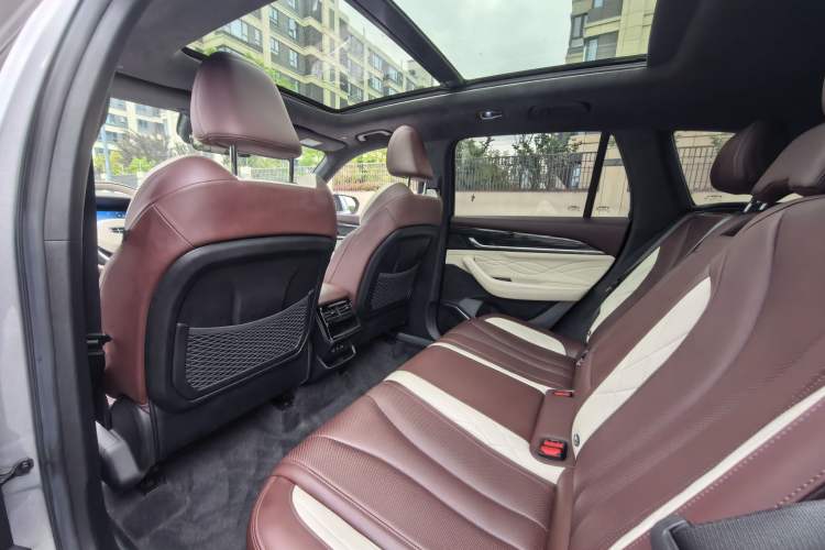 Used Geely Auto Monjaro L 2021 2.0TD DCT EVO Two-Wheel Drive Prestige Version Interior 4