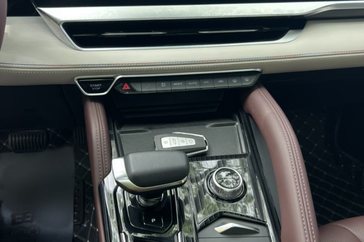 Used Geely Auto Monjaro L 2021 2.0TD DCT EVO Two-Wheel Drive Smart Luxury Version Interior 5