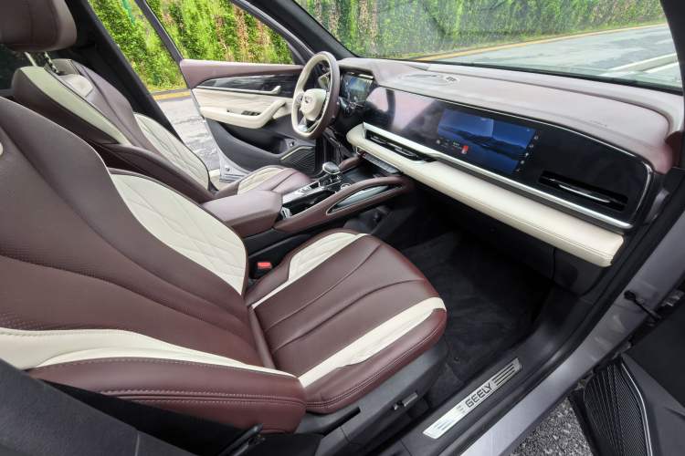 Used Geely Auto Monjaro L 2021 2.0TD DCT EVO Two-Wheel Drive Prestige Version Interior 6