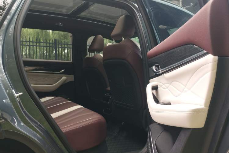 Used Geely Auto Monjaro L 2021 2.0TD DCT EVO Two-Wheel Drive Prestige Version Interior 9