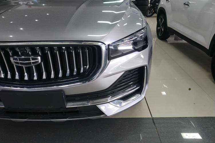 Used Geely Auto Monjaro L 2021 2.0TD DCT EVO Two-Wheel Drive Smart Luxury Version Left Front Headlight