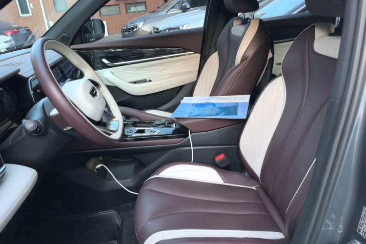 Used Geely Auto Monjaro L 2021 2.0TD DCT EVO Two-Wheel Drive Prestige Version Left Front Seat
