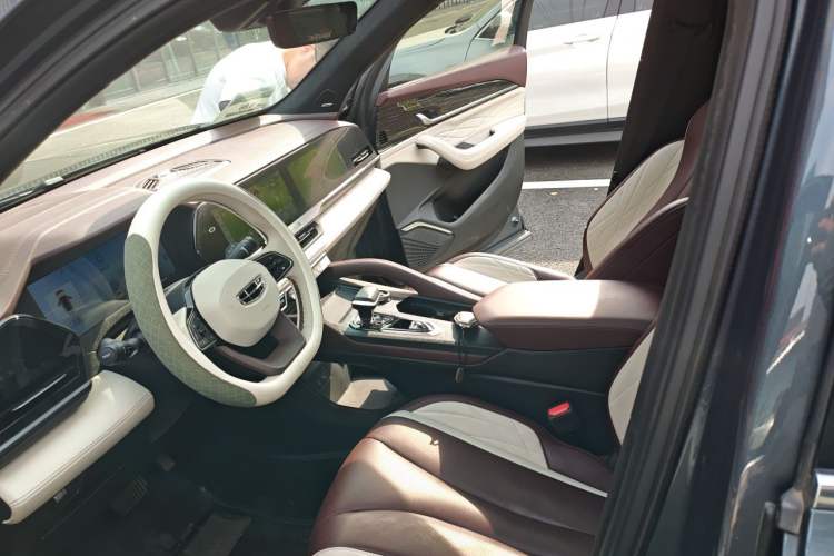 Used Geely Auto Monjaro L 2021 2.0TD DCT EVO Two-Wheel Drive Smart Luxury Version Left Front Seat