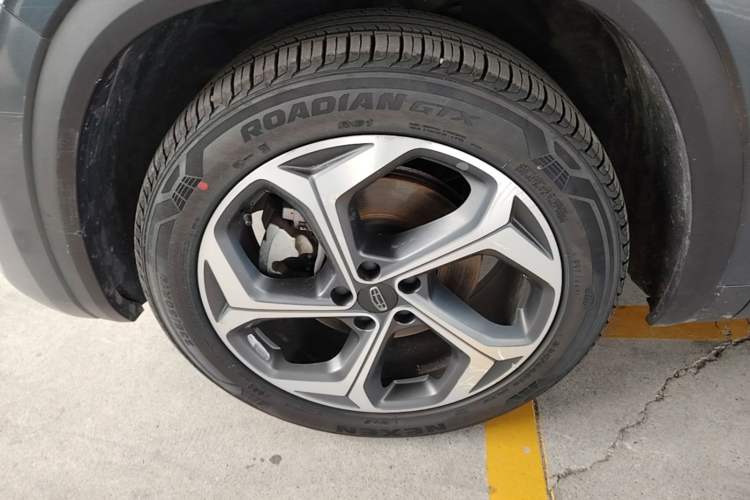 Used Geely Auto Monjaro L 2021 2.0TD DCT EVO Two-Wheel Drive Prestige Version Left Front Wheel Hub