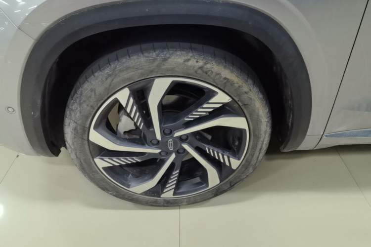 Used Geely Auto Monjaro L 2021 2.0TD DCT EVO Two-Wheel Drive Smart Luxury Version Left Front Wheel Hub