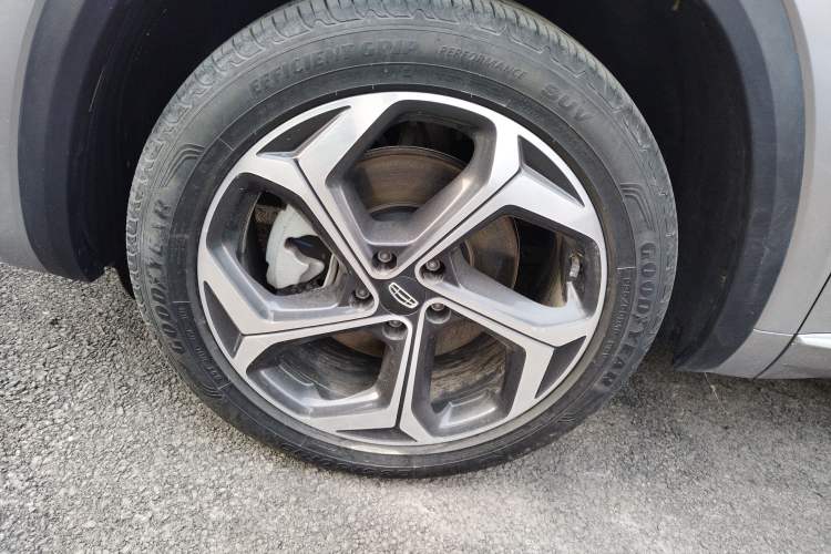 Used Geely Auto Monjaro L 2021 2.0TD DCT EVO Two-Wheel Drive Prestige Version Left Front Wheel Hub