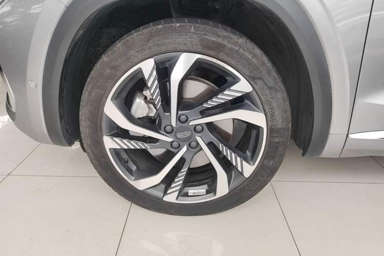 Used Geely Auto Monjaro L 2021 2.0TD High-Power Automatic All-Wheel-Drive Flagship Version Left Front Wheel Hub