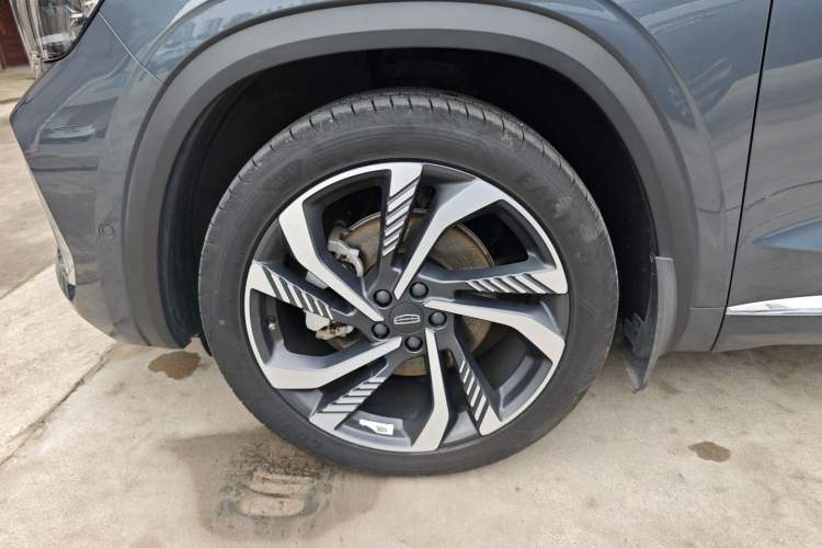 Used Geely Auto Monjaro L 2021 2.0TD DCT EVO Two-Wheel Drive Smart Luxury Version Left Front Wheel Hub